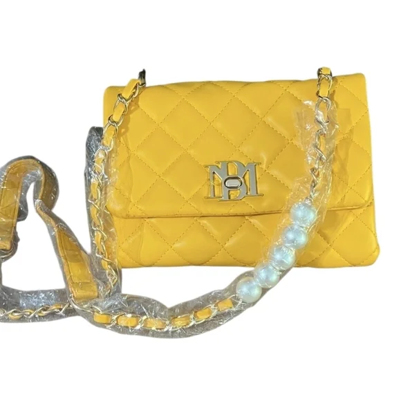 Badgley Mischka Quilted Yellow Shoulder Bag, 8"L x 6"H x 2", Chain Strap, NEW - Picture 3 of 9